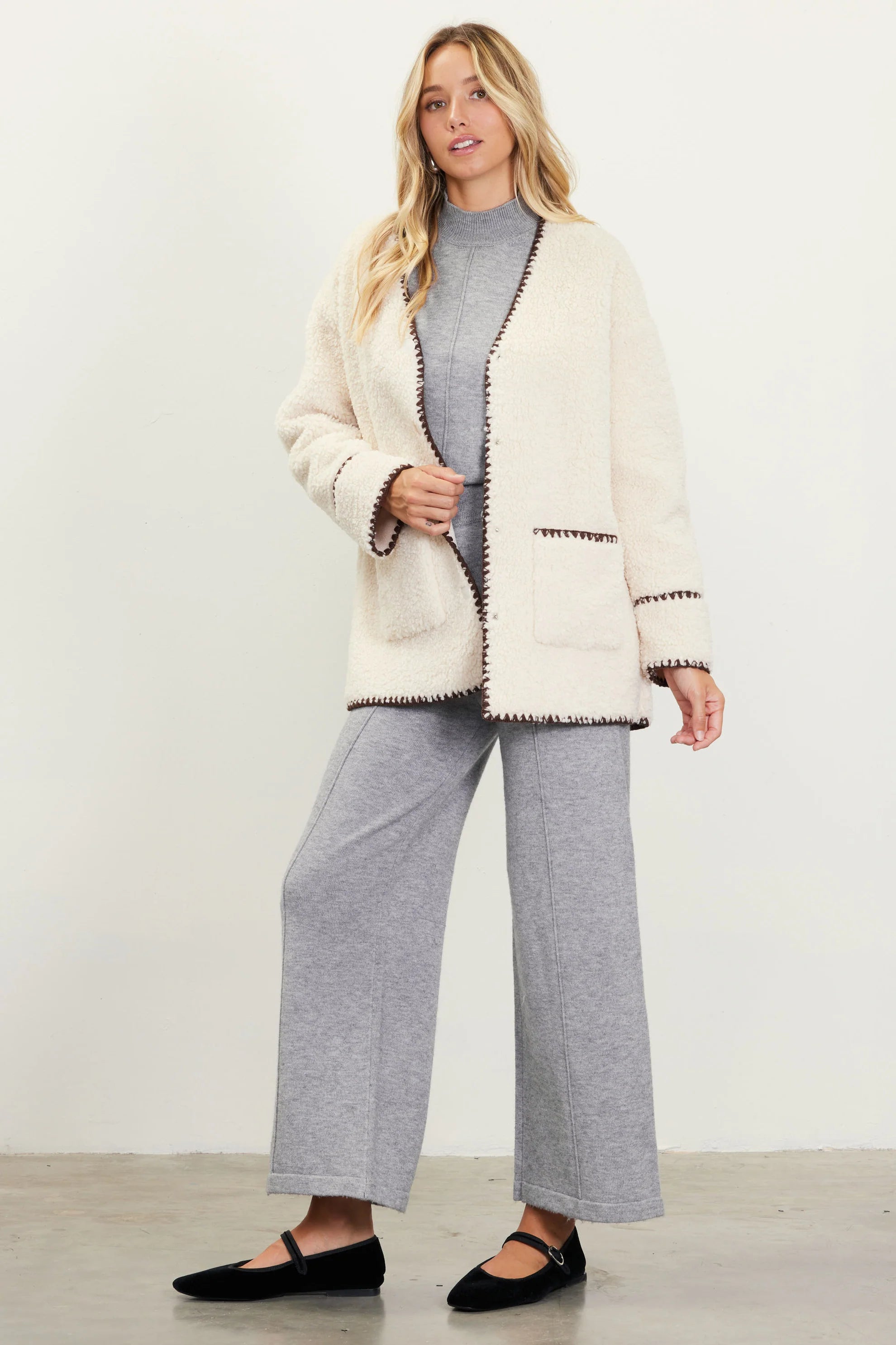 SKIES ARE BLUE Sherpa Coat - Cream Chocolate