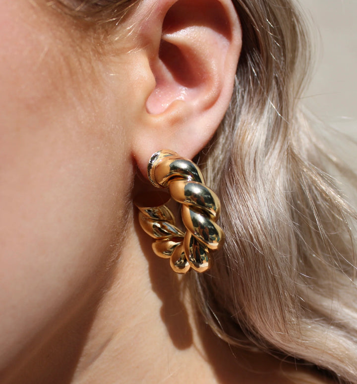 NURTURE SPA Coiled Gold Hoops