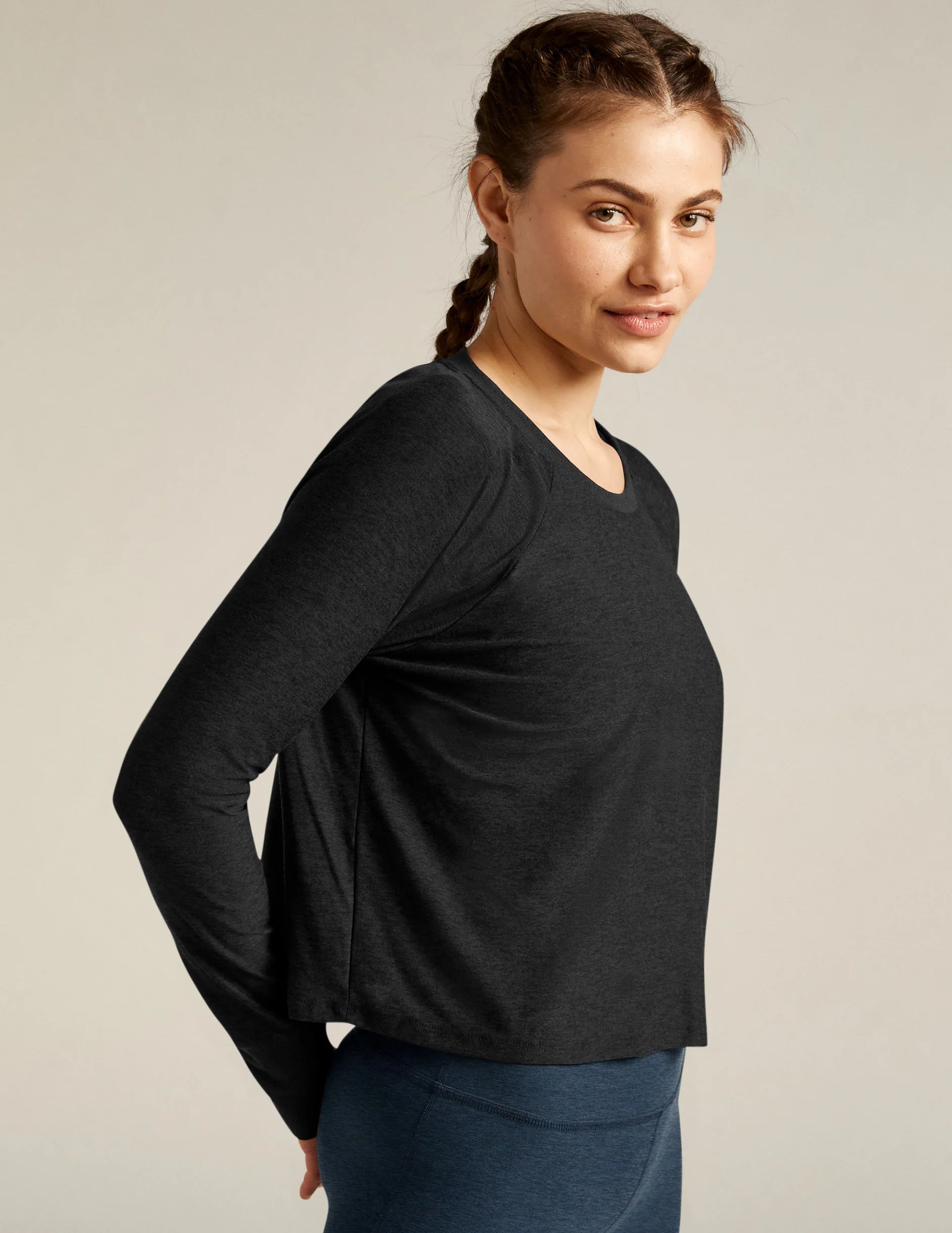 BEYOND YOGA Featherweight Daydreamer Pullover - Darkest Night