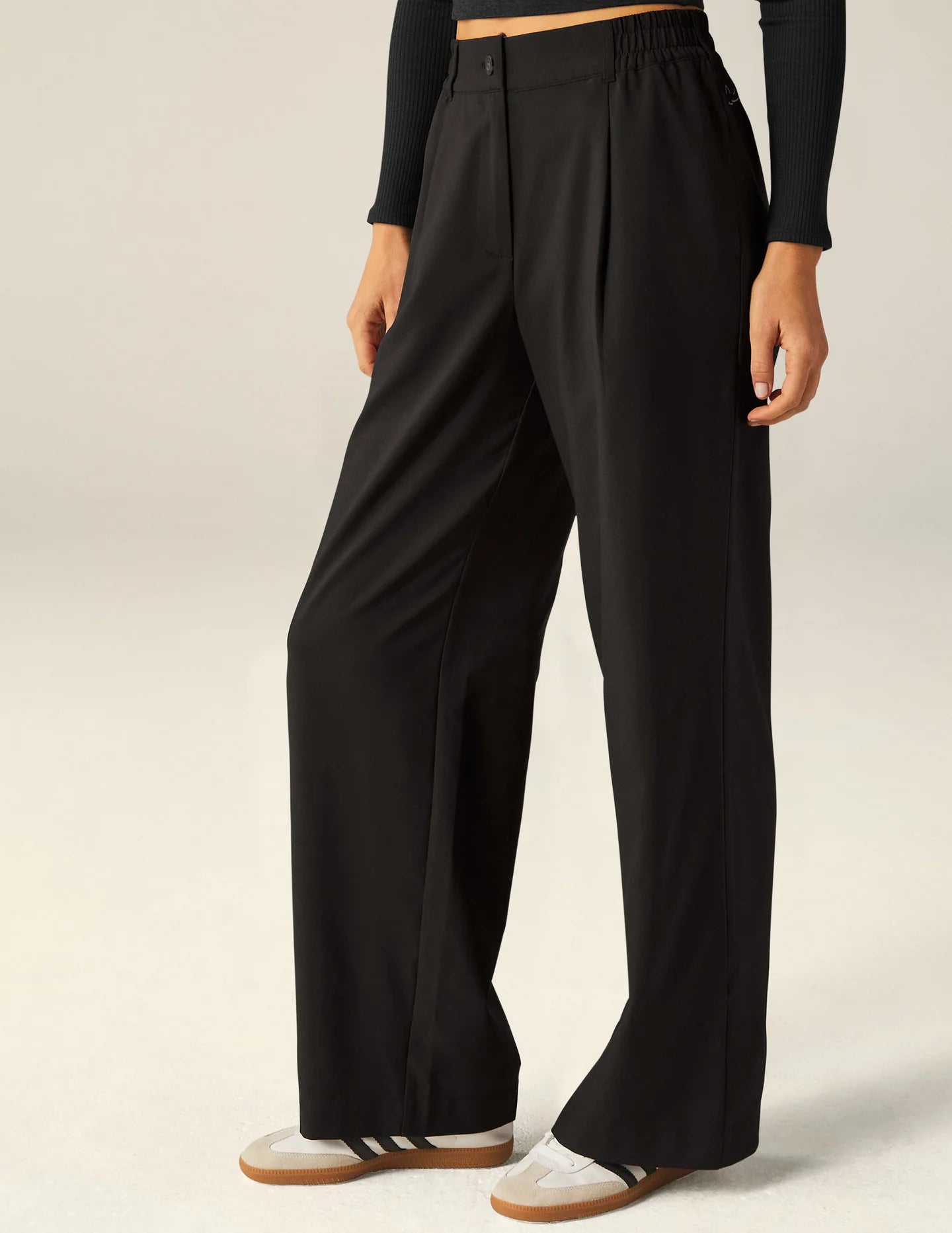 BEYOND YOGA Status Trousers - Black