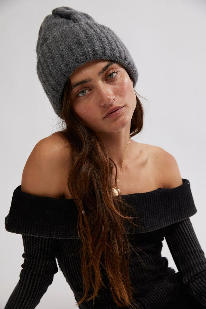 FREE PEOPLE Coast Line Beanie - Charcoal